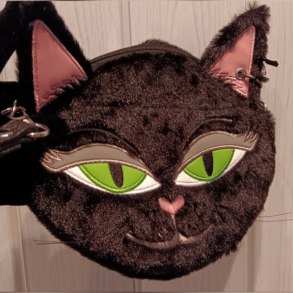 💥SALE💥Cat Wristlet (NWT)